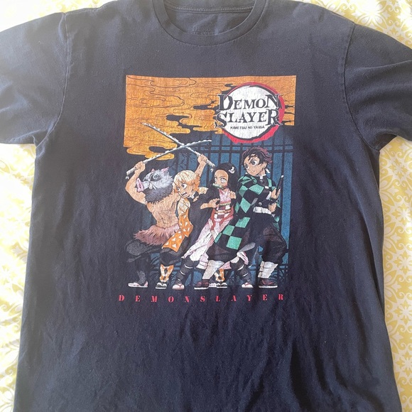 Demon Slayer Themed Lot! 1 T-shirt in Youth Large, 1 mug & 1 figure, Low price! - Picture 3 of 10